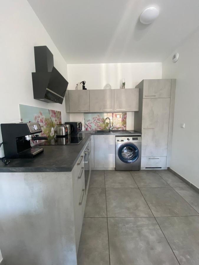 Appartement T2 De Standing Avec Parking A 250 Metres De La Plage, Route Des Sanguinaires, Ajaccio Ajaccio  Kültér fotó